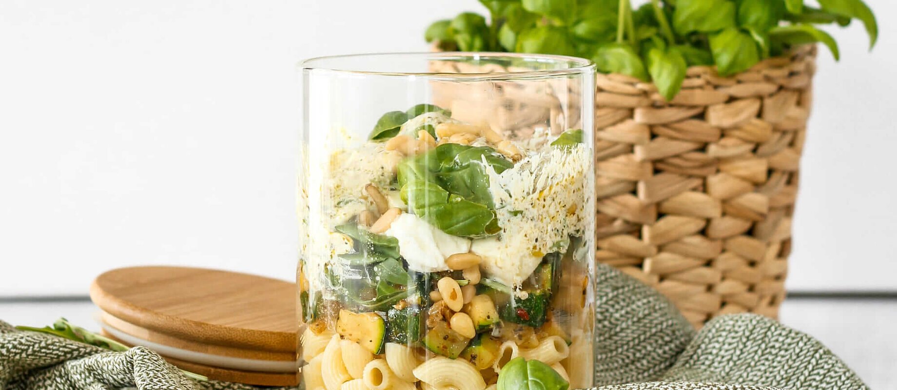 Rezept Cornetti-Schichtsalat mit Zucchini und Pesto