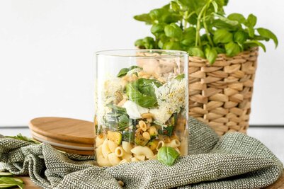 Rezept Cornetti-Schichtsalat mit Zucchini und Pesto