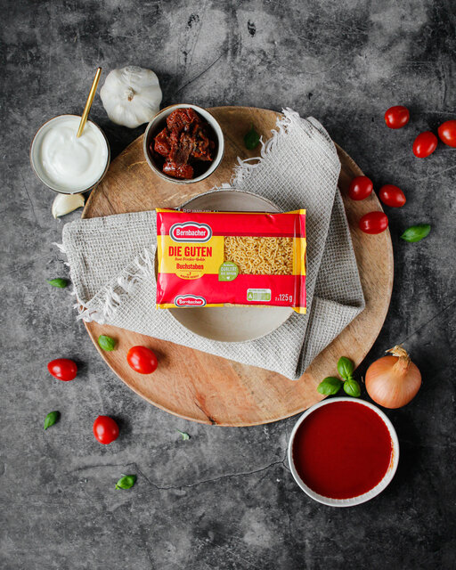 Kochanleitung für Tomaten-Buchstaben-Suppe.